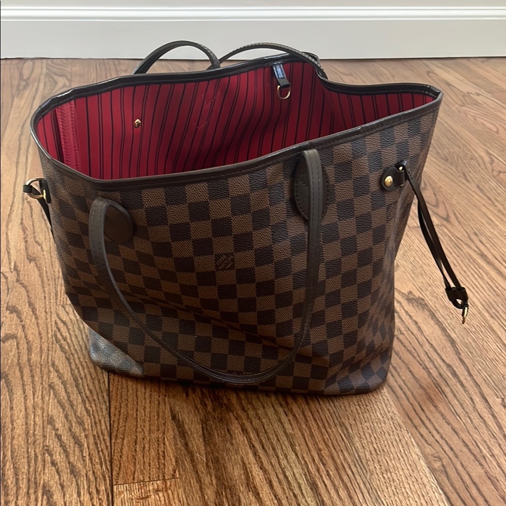 Authentic Louis Vuitton Damier Ebene Neverfull MM